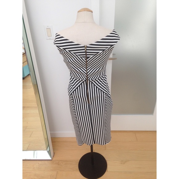 ASOS off shoulder dress never worn still has tags - Picture 2 of 2